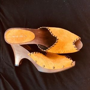 Vintage suede mule heels in mustard yellow